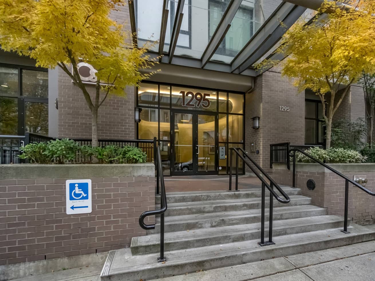 Vancouver apartments for rent oscar entrance
