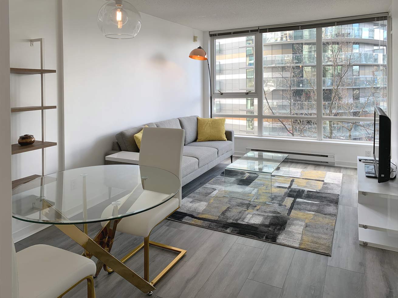 Vancouver downtown apartments max one bedroom den